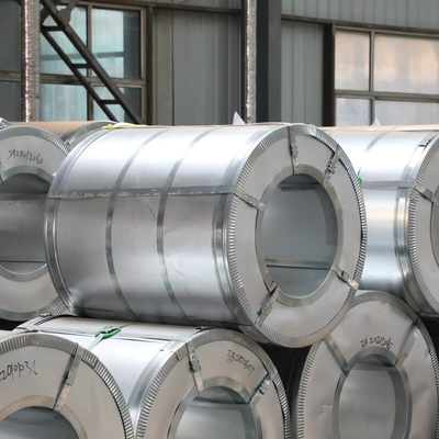 AZ150 Aluzinc لفائف الصلب المجلفن 600-1250mm لفائف الصلب Zincalume