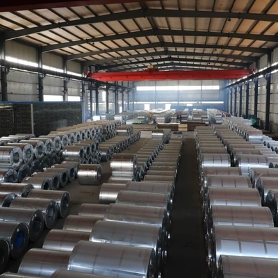 ASTM-A653 لفائف الصلب المغلفنة بالغمس الساخن 1250 مم