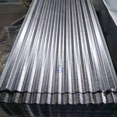 ألواح التسقيف المجلفنة 600-1100 مم AISI 14 ألواح الصلب المموج المقياس Kraft