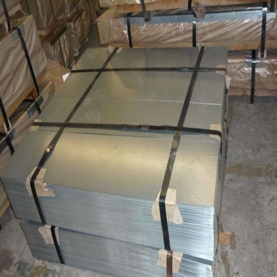 صفائح مجلفنة مسطحة CGCC 1250mm صفائح حديد الزنك عالية القوة المدرفلة على الساخن على البارد